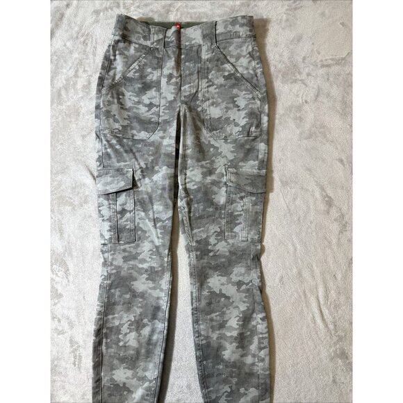 Women’s Spanx Cargo Style Camo Pants Gray Medium - Picture 4 of 11